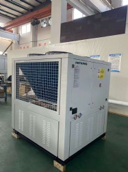 Air cooled scroll chiller